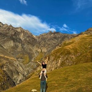 Meet your Posher, Ako